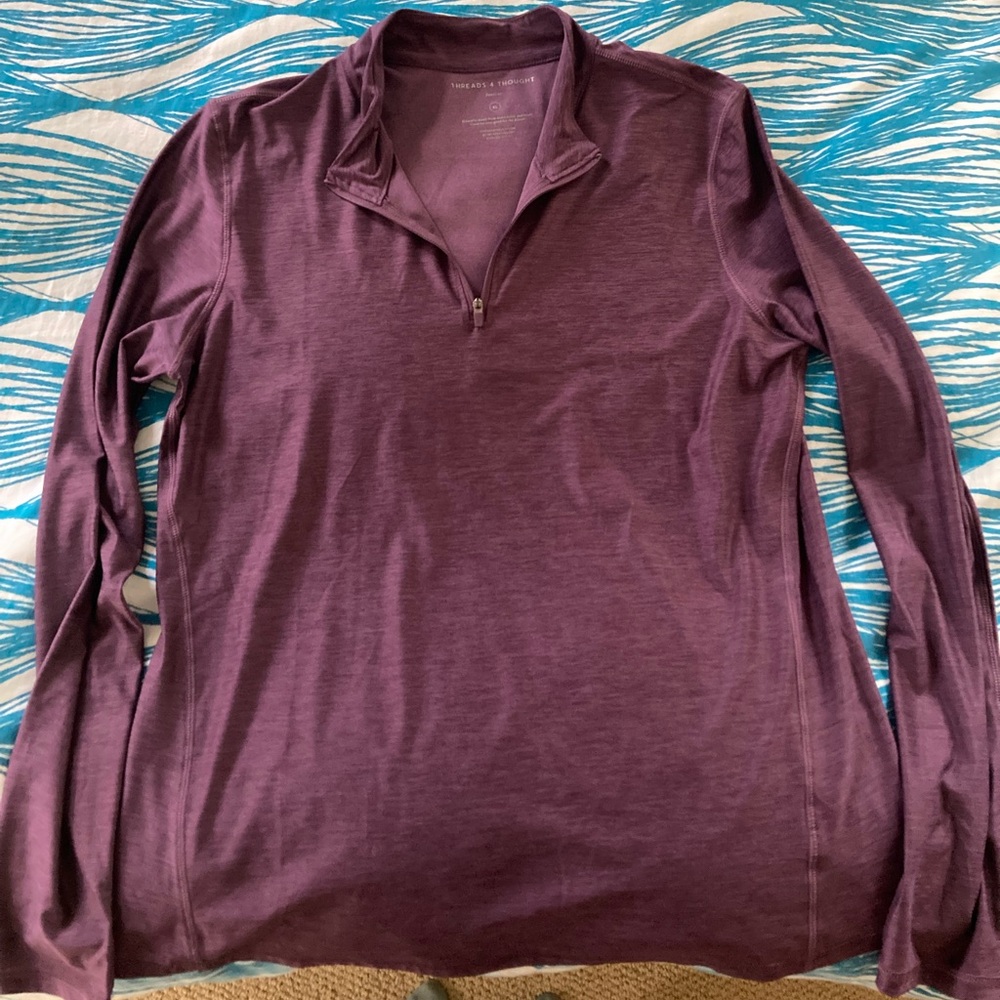 Athletic material top